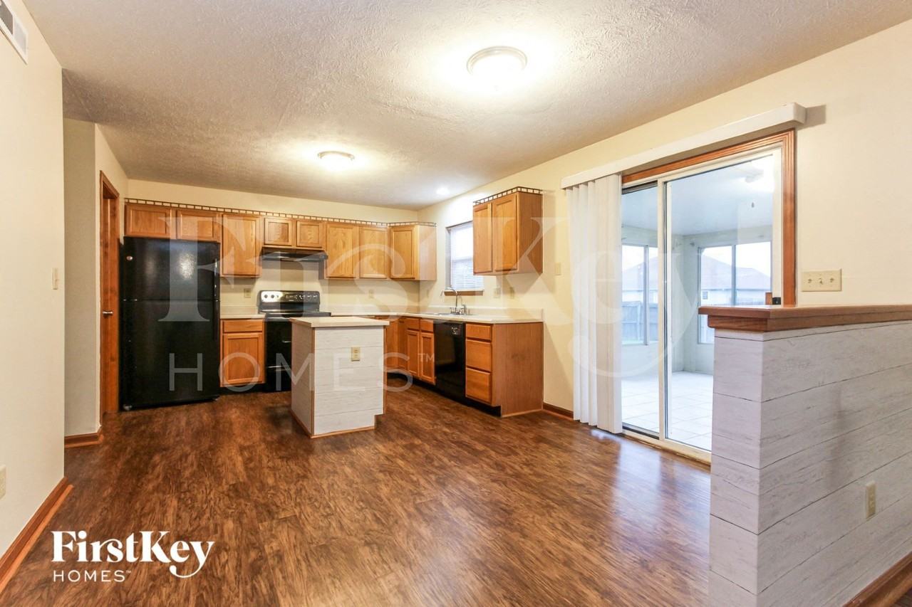 1027 Palomino Pl - Photo 4 of 14