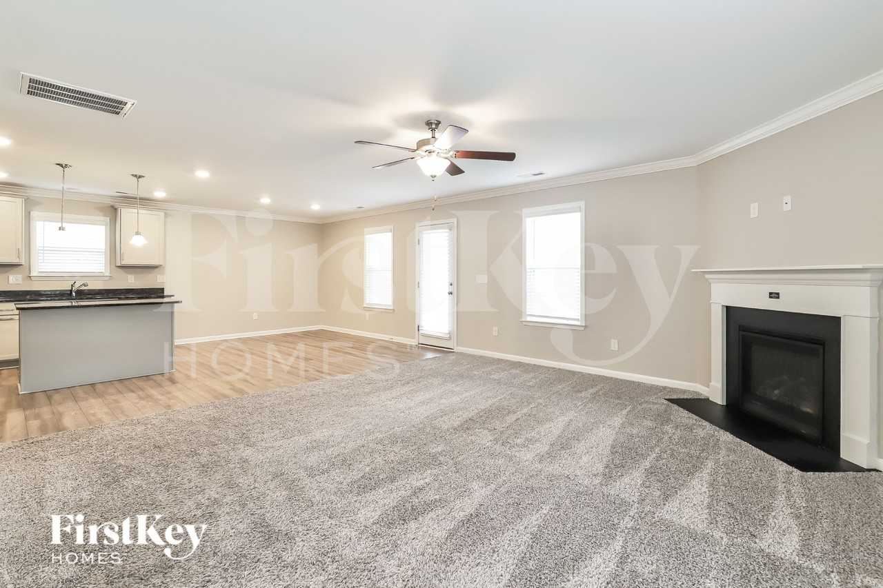 824 Sage Hill Dr - Photo 4 of 19