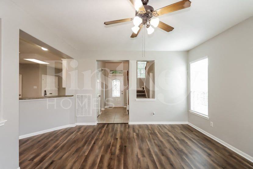 3803 Oakwilde Cir - Photo 3 of 15