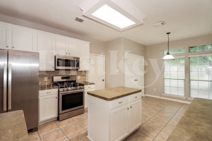 3803 Oakwilde Cir - Photo 7 of 15