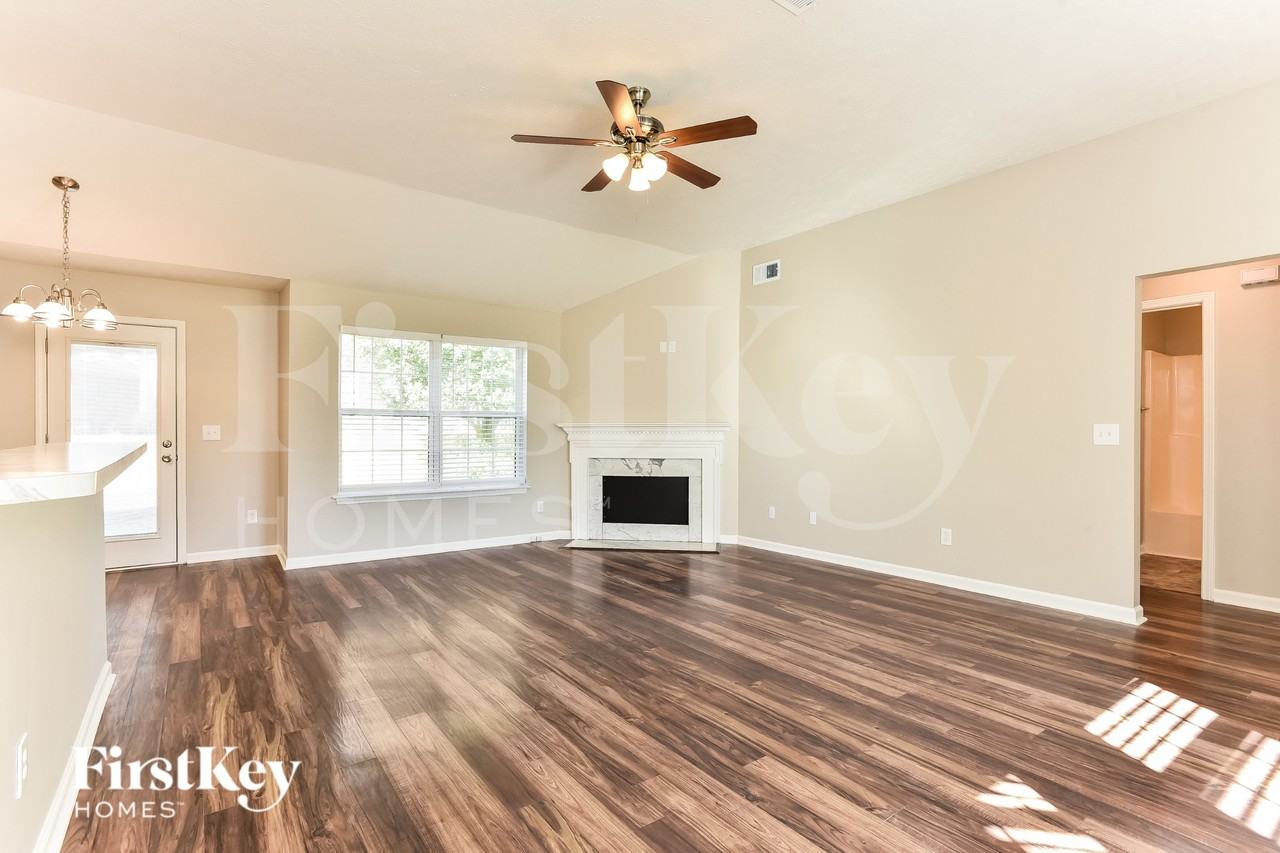 892 Lavergne Ln - Photo 4 of 15