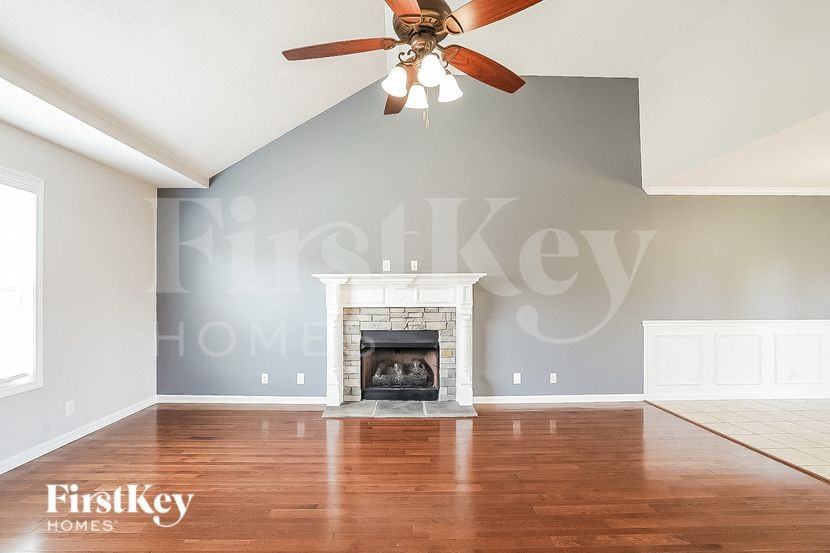 3711 Windmill Ct - Photo 2 of 15