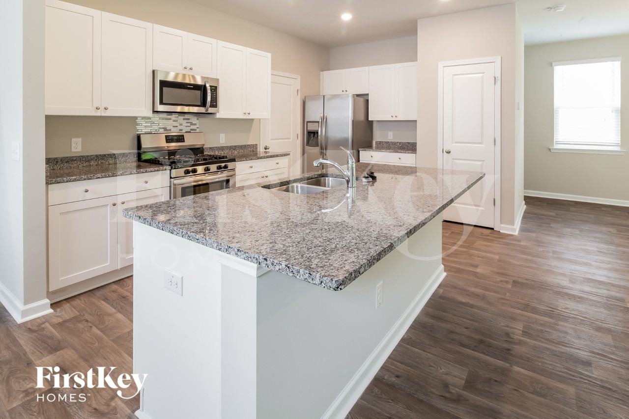 132 Whispering Wood Dr - Photo 7 of 15