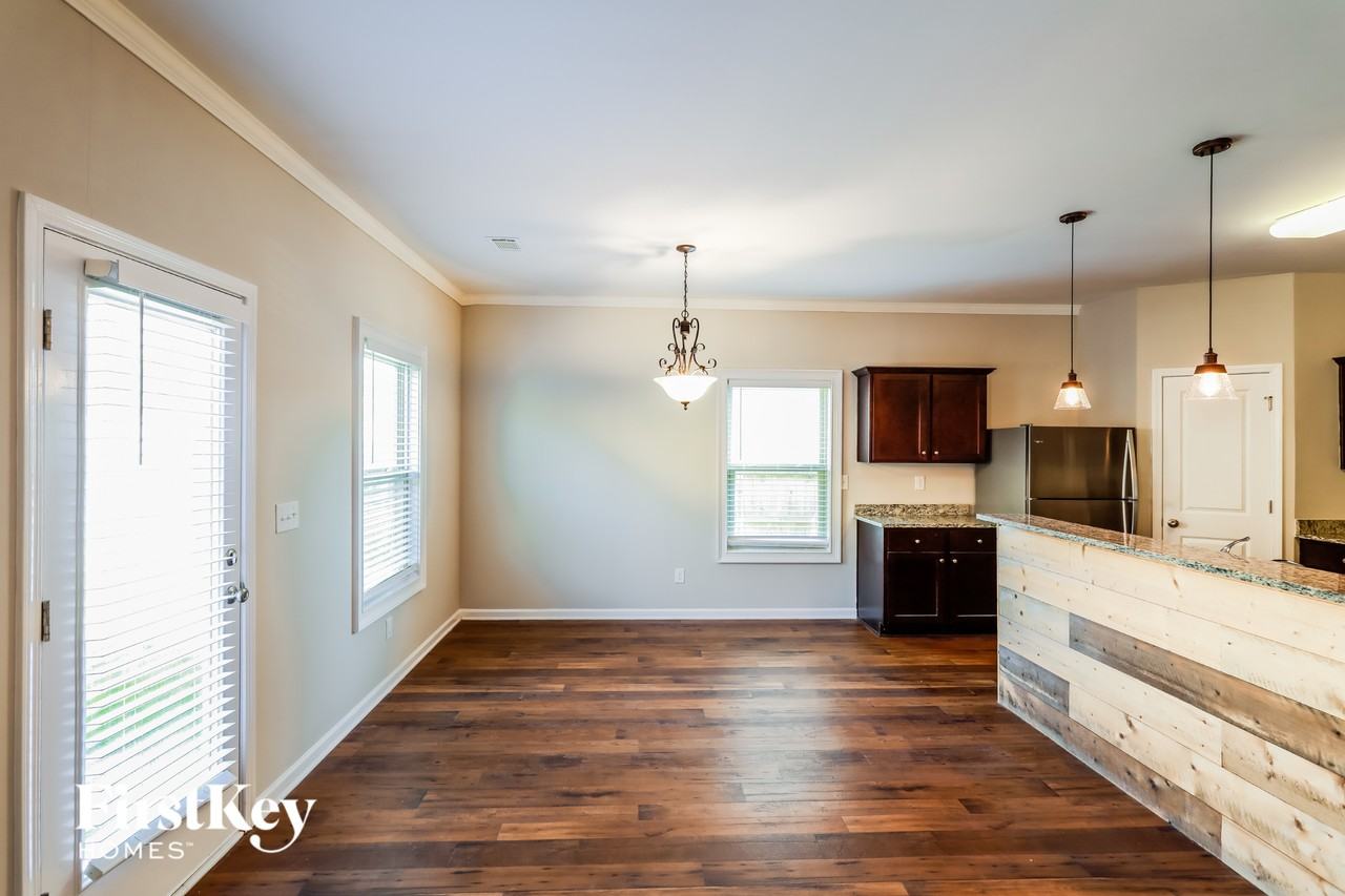 1439 Turning Leaf Ln - Photo 4 of 15