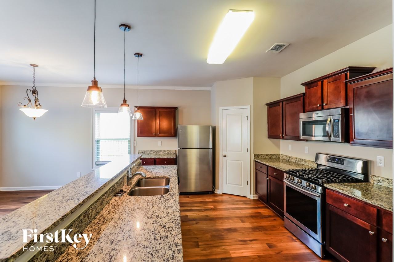 1439 Turning Leaf Ln - Photo 5 of 15