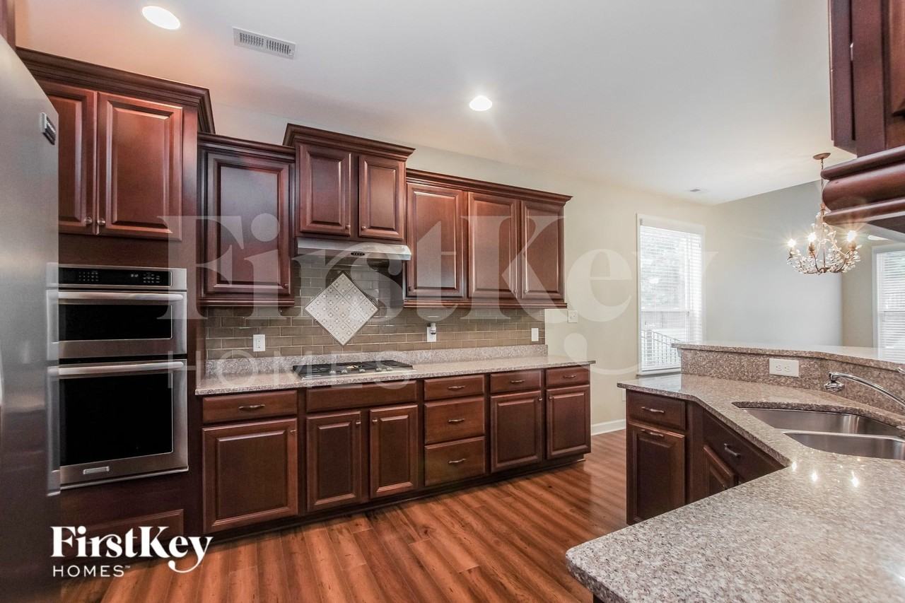 115 Edenton Ln - Photo 6 of 15