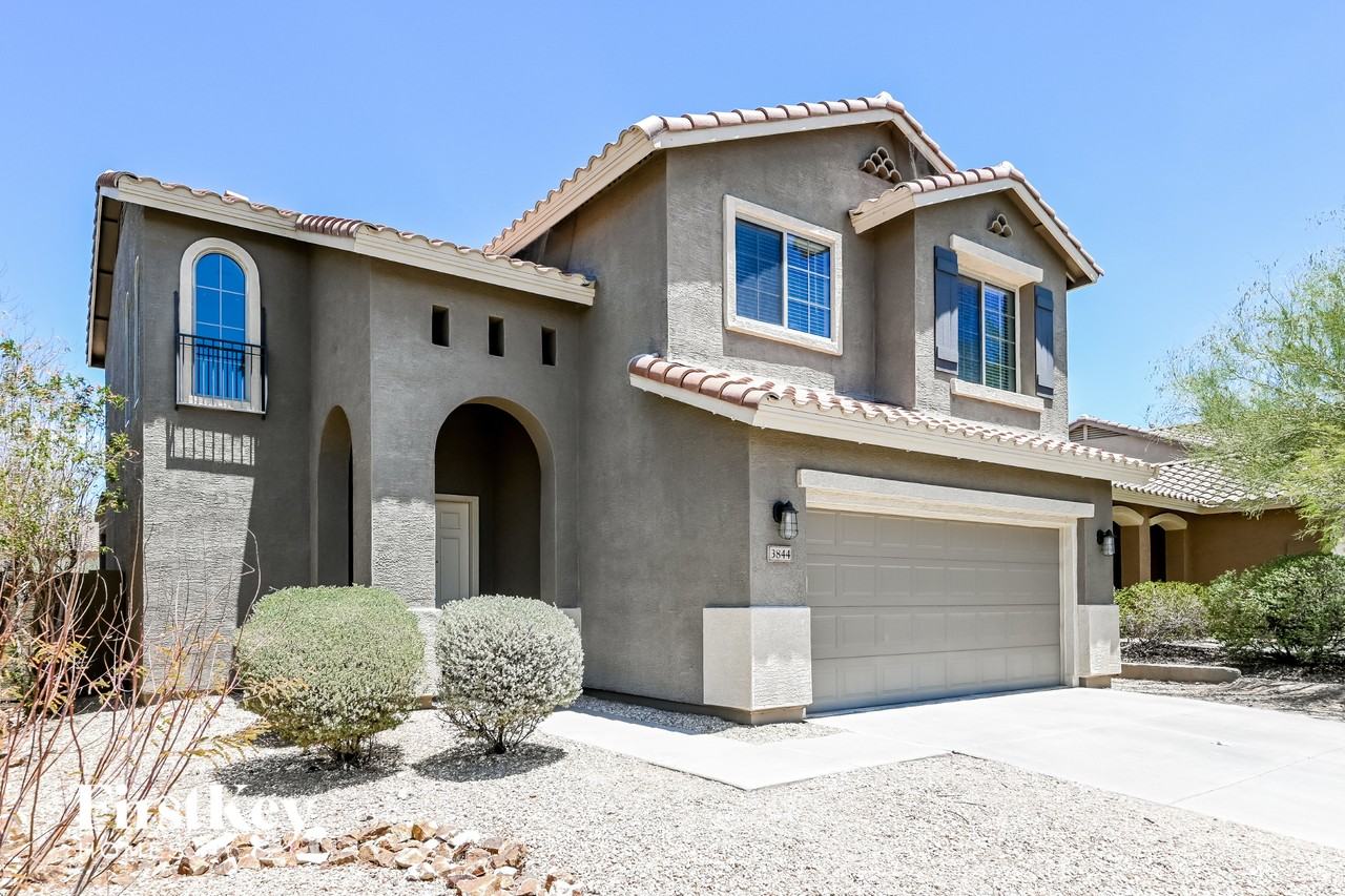 3844 W Links Dr - Photo 2 of 15