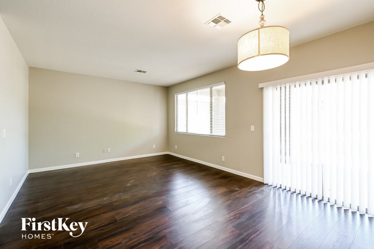 3844 W Links Dr - Photo 5 of 15