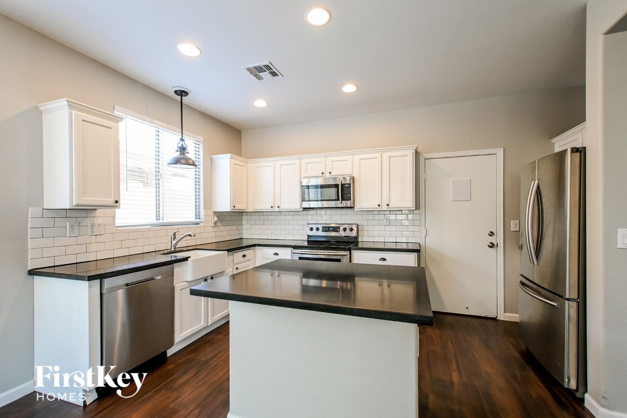 3844 W Links Dr - Photo 6 of 15