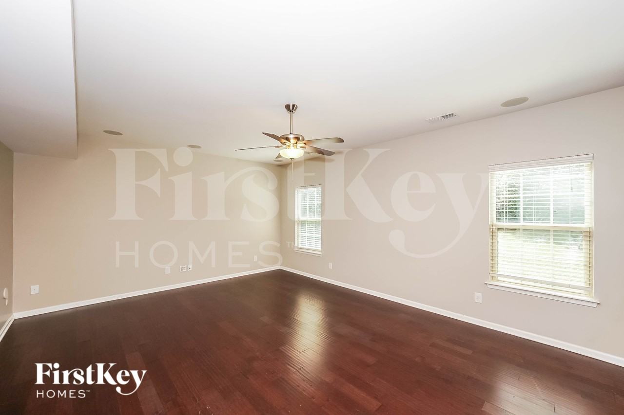 124 Alborn Dr - Photo 4 of 16