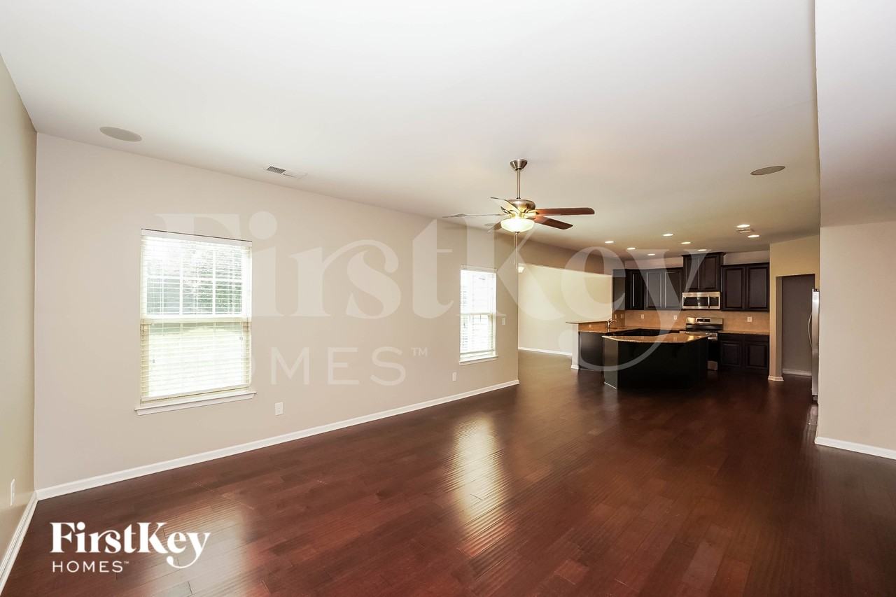 124 Alborn Dr - Photo 5 of 16