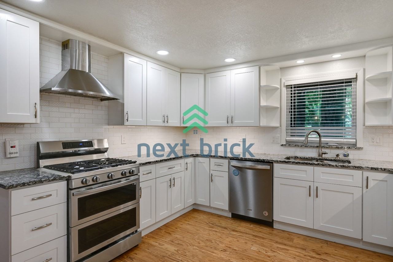 4605 232nd Ave Ne - Photo 7 of 25