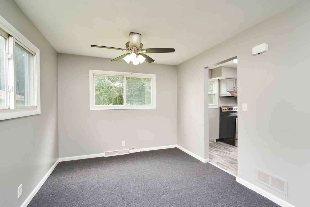 405 Alaho St - Photo 5 of 17