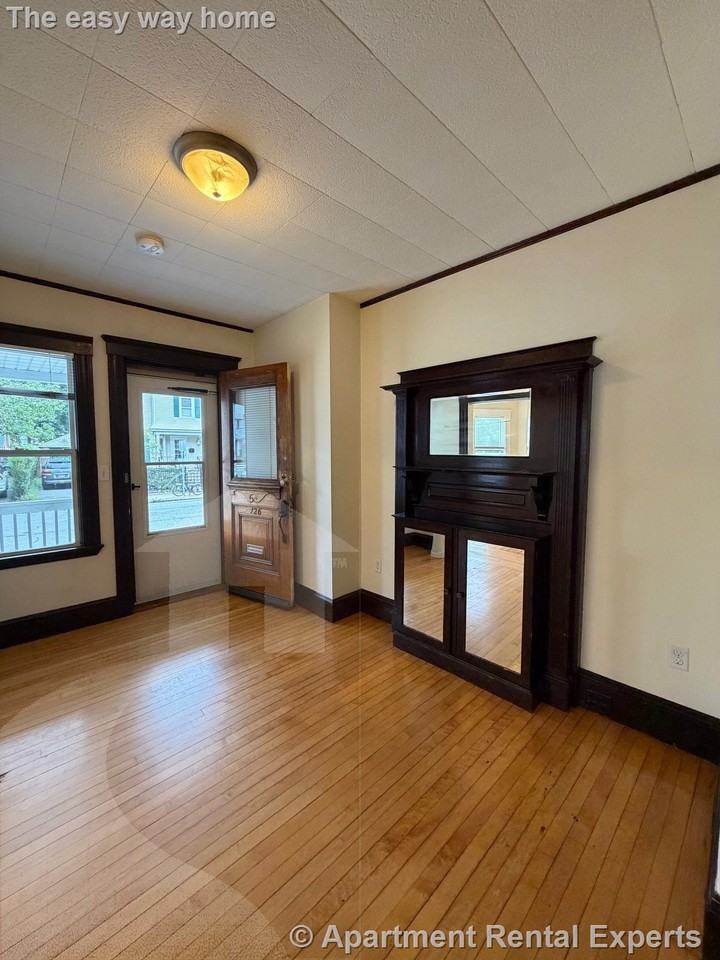 126 Auburn St #1 - Photo 6 of 15