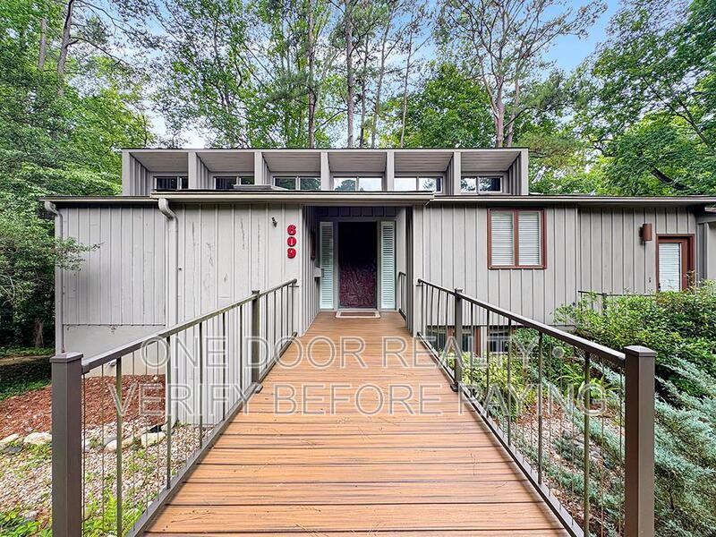 609 Indian Springs Ct - Photo 2 of 40