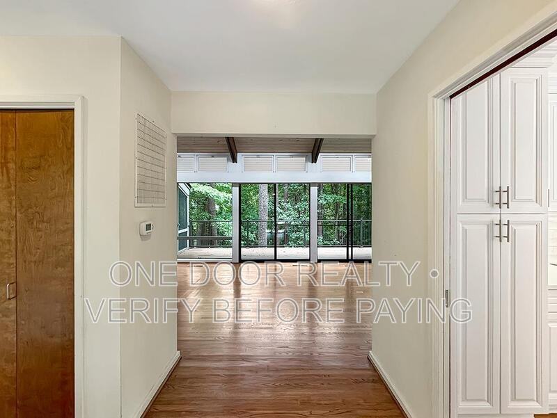609 Indian Springs Ct - Photo 4 of 40