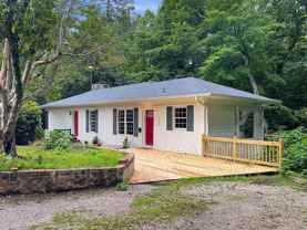 712 Powell St - Photo 1 of 1
