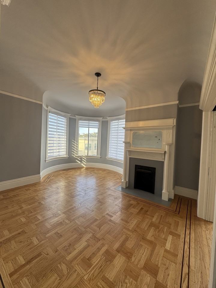 2805 22nd Street - Photo 2 of 21