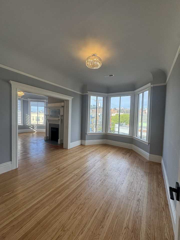 2805 22nd Street - Photo 3 of 21