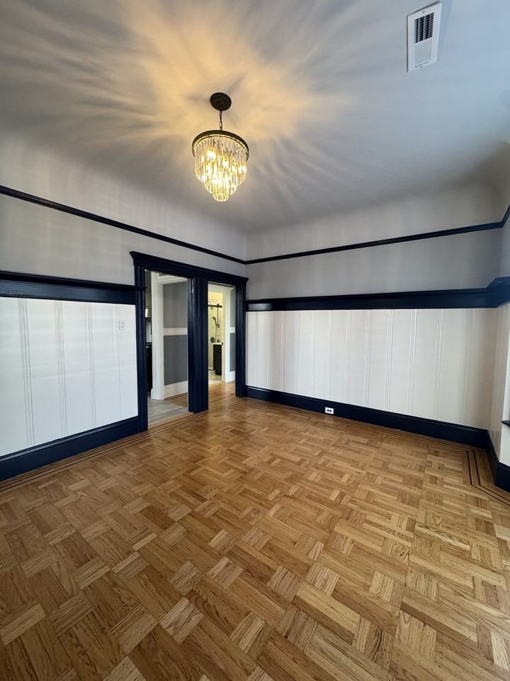 2805 22nd Street - Photo 6 of 21