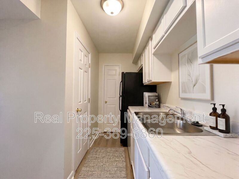 7743 Bles Ave #1B - Photo 4 of 14