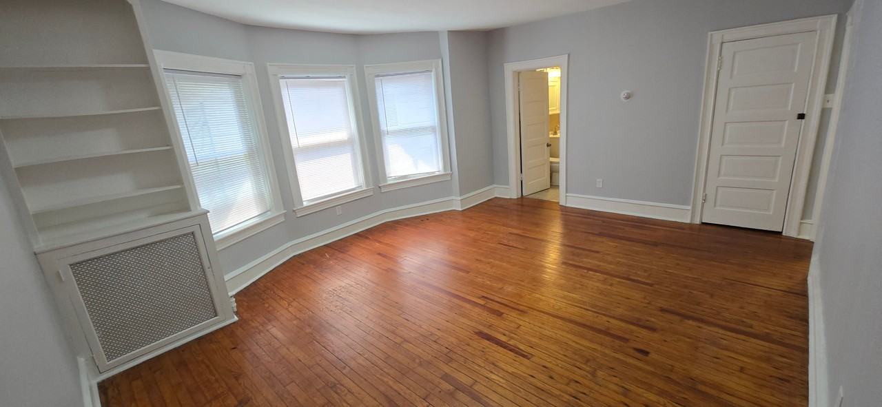 916 W State St #3 - Photo 4 of 11
