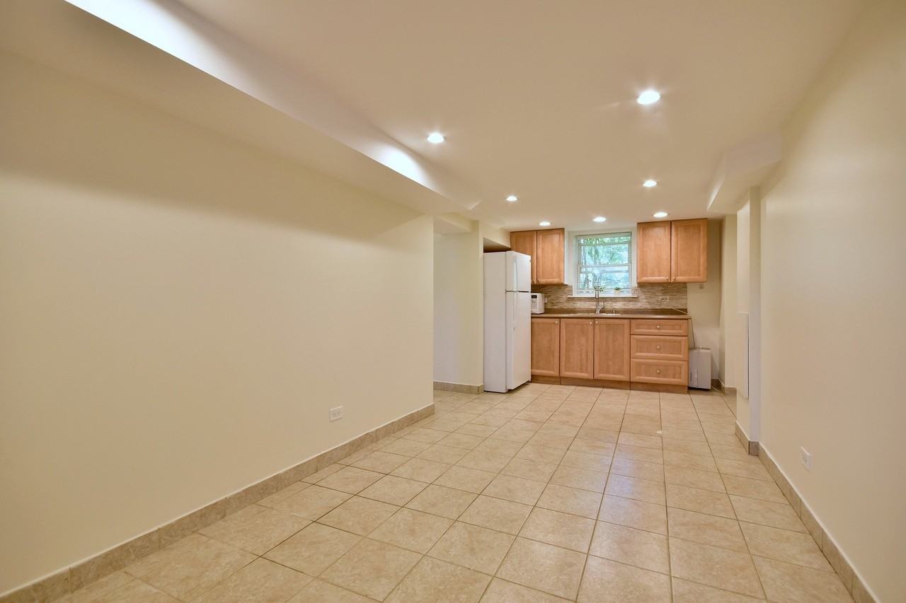 3859 N Oconto Ave #G - Photo 3 of 9