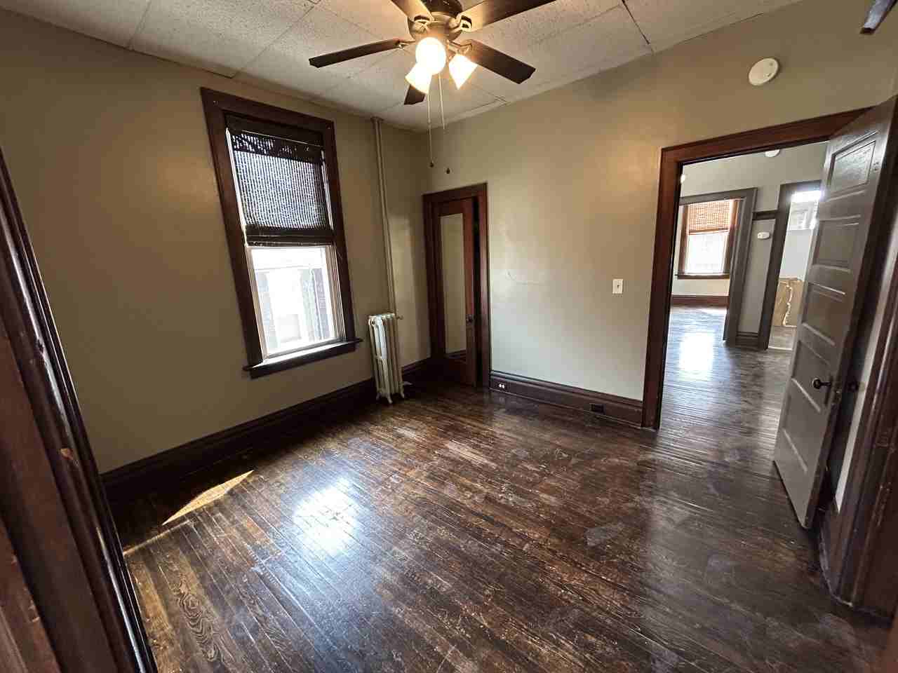 140 Loras Blvd #4 - Photo 4 of 9
