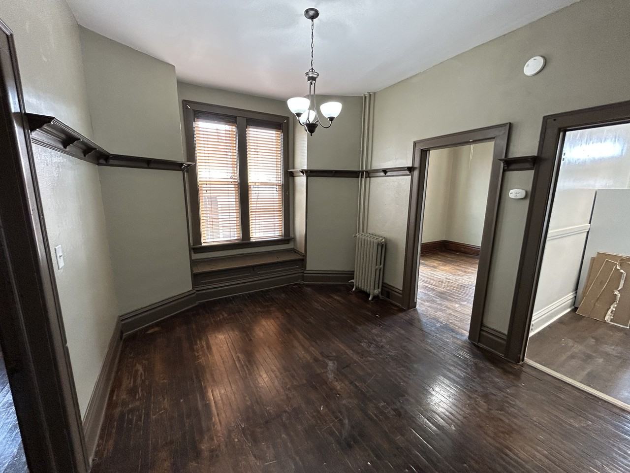 140 Loras Blvd #4 - Photo 5 of 9