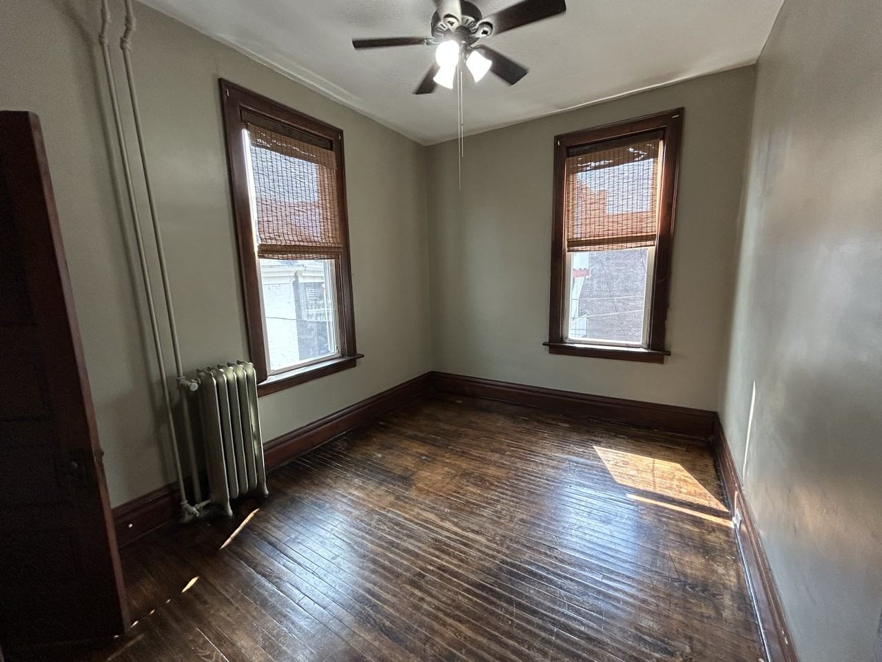 140 Loras Blvd #4 - Photo 6 of 9