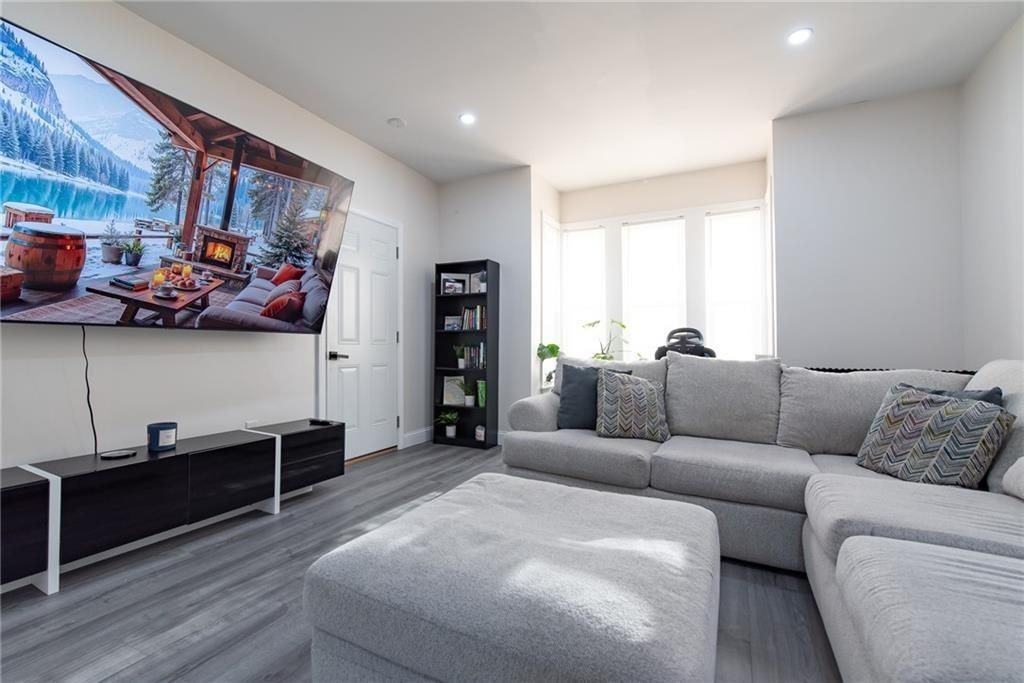 49 Hollis St ##1