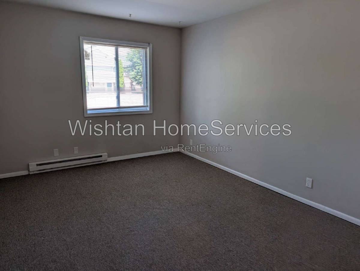 201 N Charleston Blvd #1 - Photo 3 of 10
