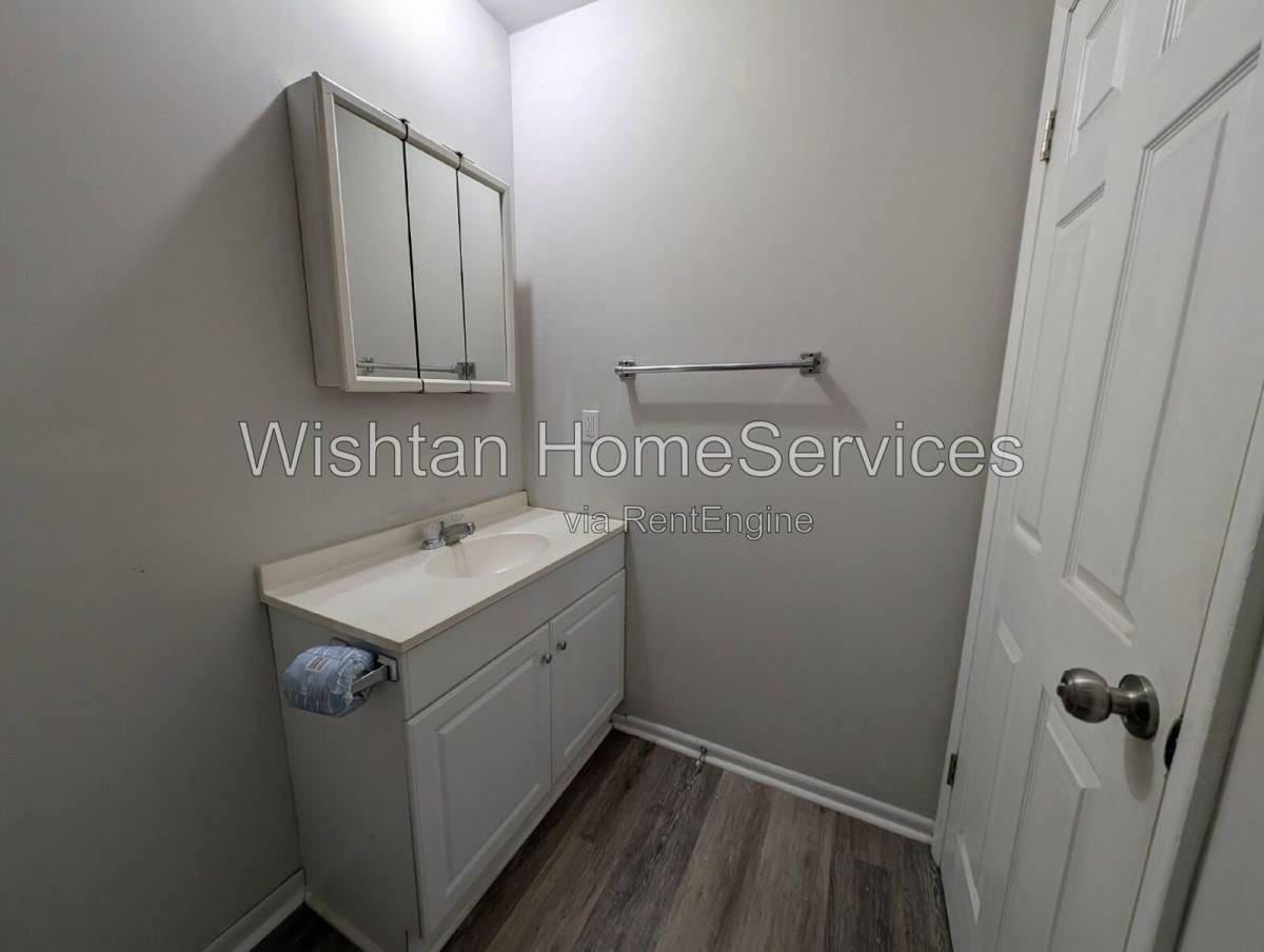201 N Charleston Blvd #1 - Photo 6 of 10