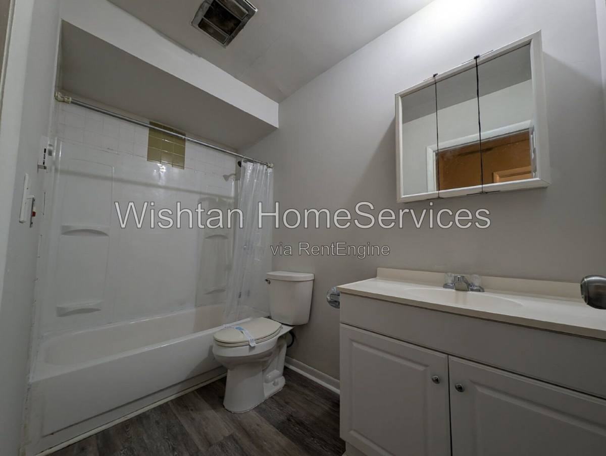 201 N Charleston Blvd #1 - Photo 7 of 10