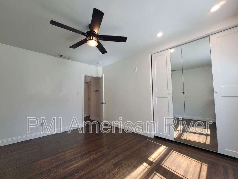 2100 36th St - Photo 6 of 12