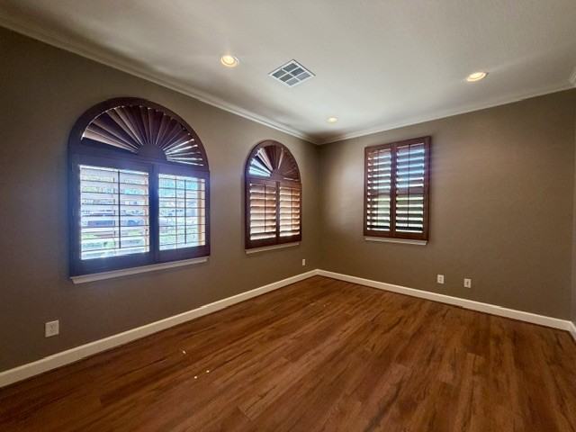 147 N 109th Ave - Photo 5 of 36