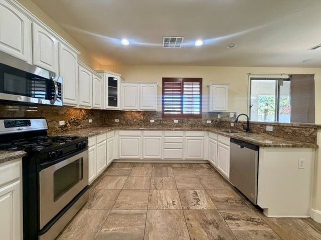 147 N 109th Ave - Photo 6 of 36