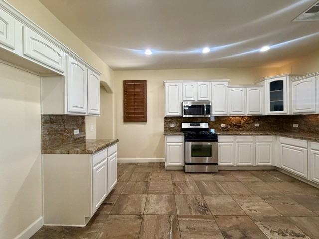 147 N 109th Ave - Photo 7 of 36
