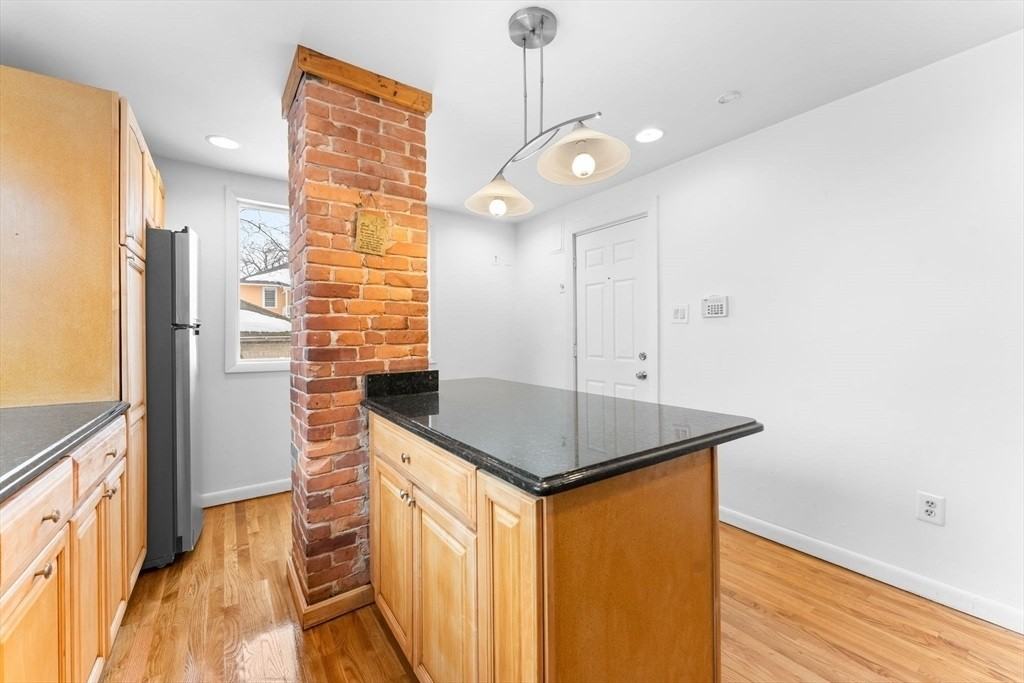 16 Concord Ave - Photo 6 of 23