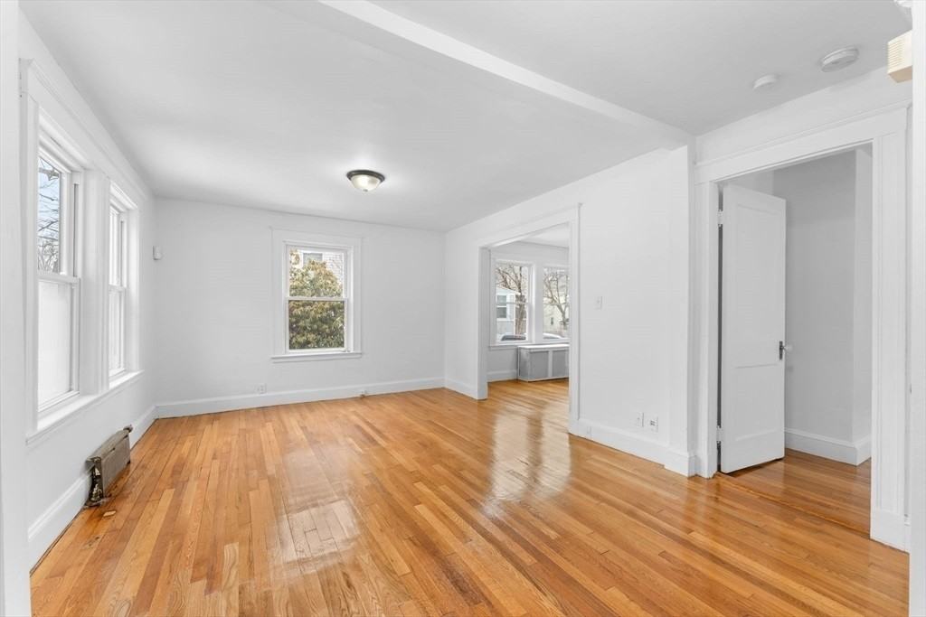 16 Concord Ave - Photo 7 of 23