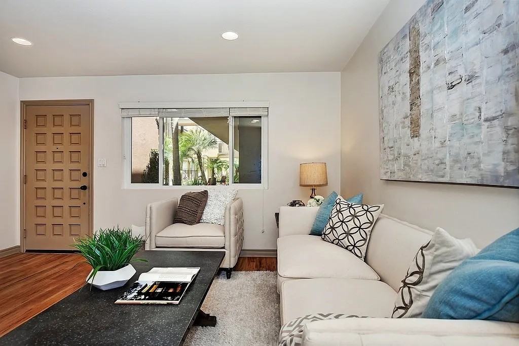 1030 Robinson Ave #107 - Photo 4 of 22