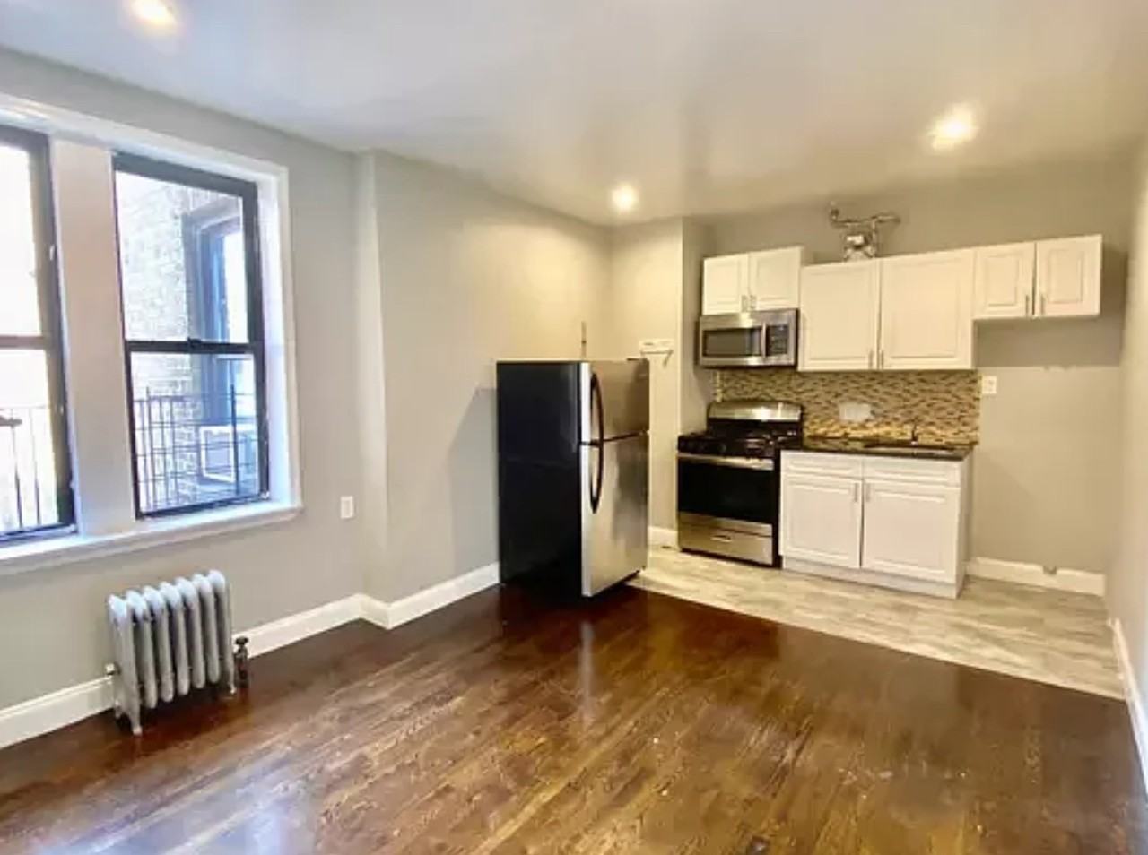 30 W 181st St - Photo 2 of 5