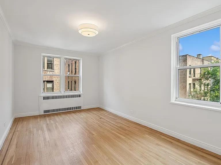 30 Bogardus Pl - Photo 6 of 10