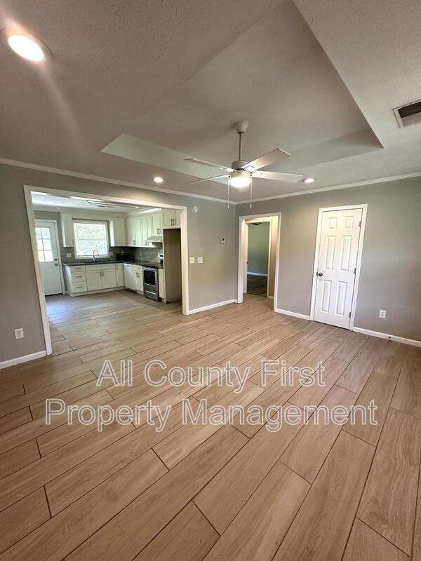 26 Paige St - Photo 2 of 9