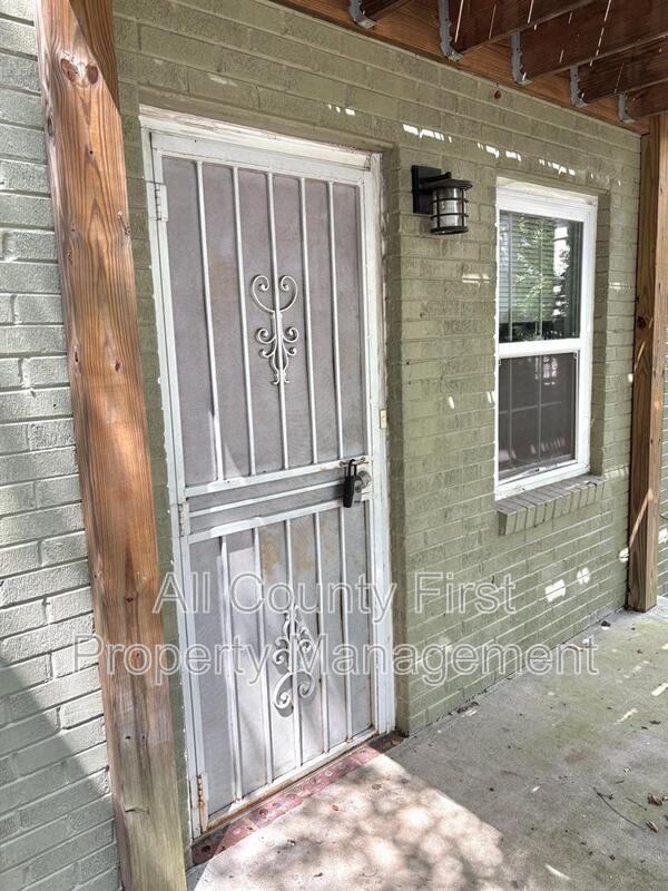 927 Fortress Ave Sw - Photo 2 of 10