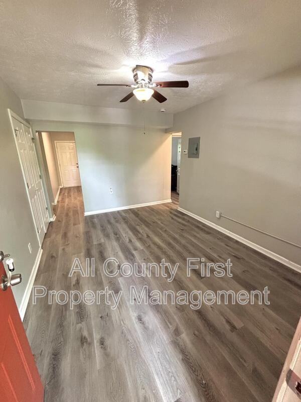 927 Fortress Ave Sw - Photo 4 of 10
