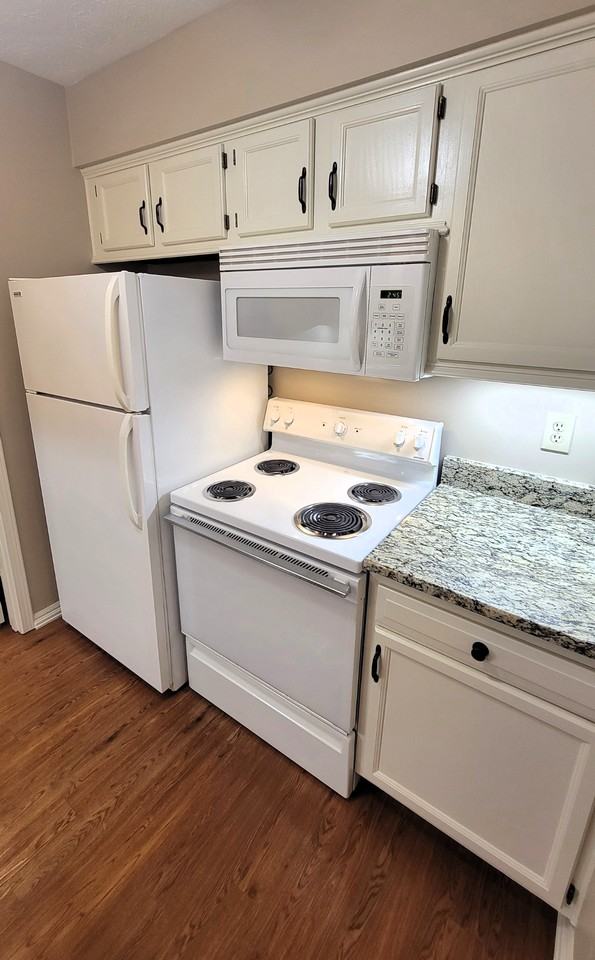 406 Waterside Ave #7 - Photo 6 of 20