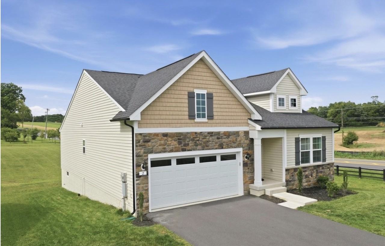 2 Edinburgh Ct #NA - Photo 4 of 37