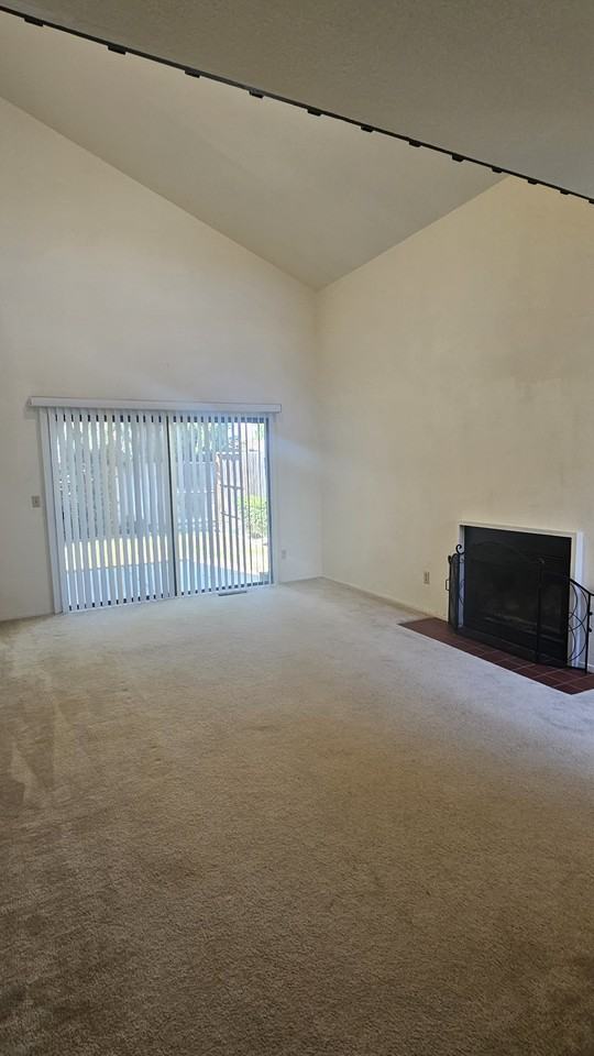 949 Courtland Ct #NA - Photo 3 of 9