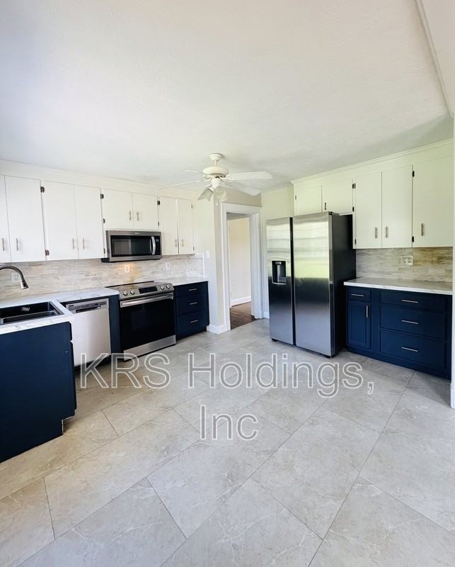 2709 Old Forest Rd - Photo 2 of 19